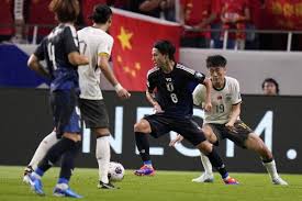 2016-2017赛季之后，那不勒斯首次在意甲双杀米兰.